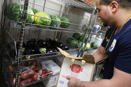 Families who rely on school meal programs lean on food pantries when kids are out of school for the holidays. (Getty Images)