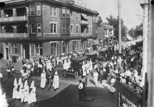 Pulaski, Tenn., is considered the birthplace of the Ku Klux Klan. Pictured here, klansmen march in a New Jersey funeral for a Klan member. (Bundesarchiv, Bild)