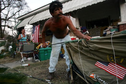 64 percent of immigrants report significant financial losses as opposed to 39 percent of U.S.-born residents. (Platt/GettyImages)