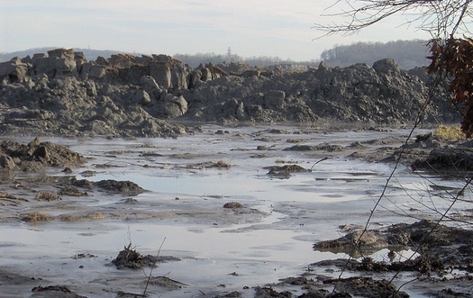 In 2008 more than a billion gallons of wet coal ash spilled near Kingston, Tenn. (Brian Stansberry/WikimediaCommons)