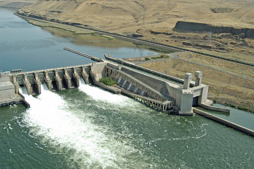 The Lower Monumental Dam is one of four Snake River dams that could get protections from Congress. (samonrecovery/Flickr)