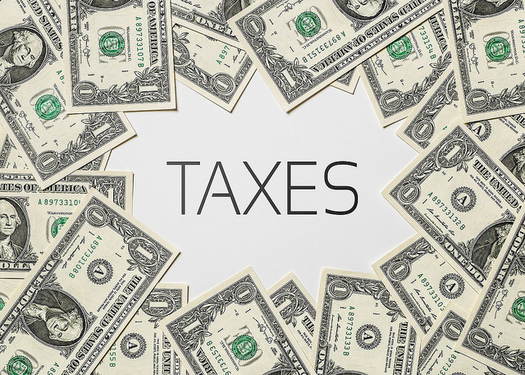 Analysis of 2017 federal spending shows 23 cents of every federal tax dollar goes to fund the military, 11 cents of which is paid to private contractors. (Cafecredt.com/Flickr)