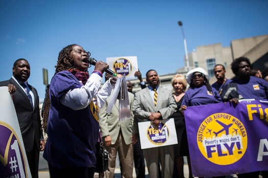 SEIU represents 25,000 workers at 37 U.S. airports. (Photo: 32BJ SEIU)