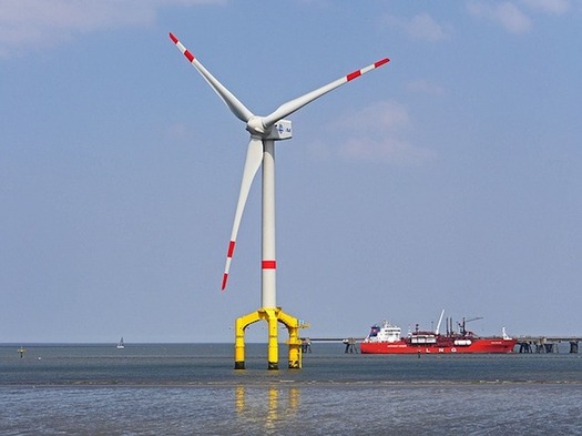 Floating wind turbines could be deployed farther offshore where winds are stronger. (hpgruesen/Pixabay)
