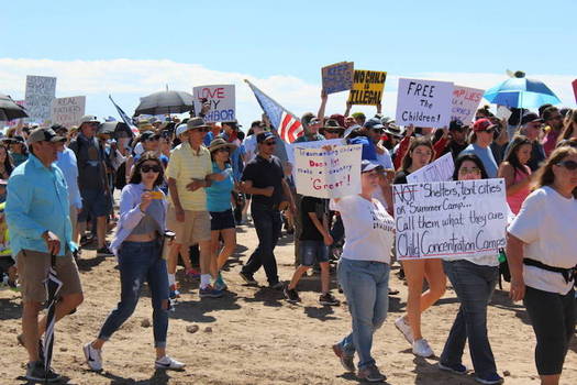 Immigrant detention facilities in Texas continued to deny Congressional Democrats and other politicians access over the weekend as protesters rallied nationwide. (kqed.org)