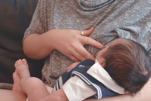 Idaho and Utah this year became the last two states to protect breastfeeding in public. (sandra.o.m/Twenty20)