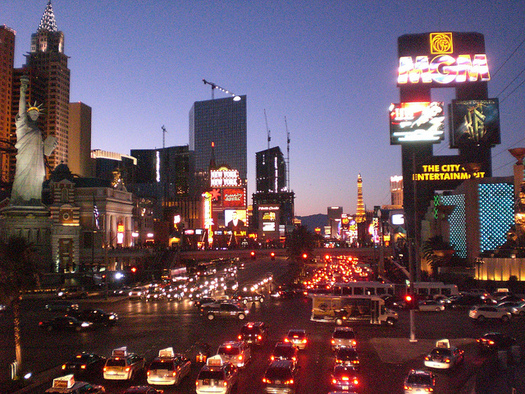 Las Vegas is one of the fastest-warming and one of the smoggiest cities in America. (Marco Verch/Flickr)