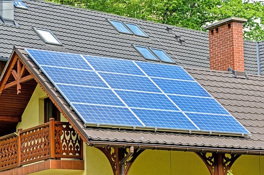 Florida utilities are expanding their solar inventory as they meet goals for lowering emissions. (Pixabay) 