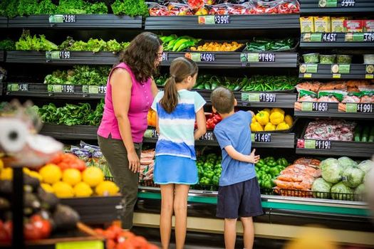 Food banks say making SNAP benefits harder to get could increase demand at food pantries. (American Heart Association)