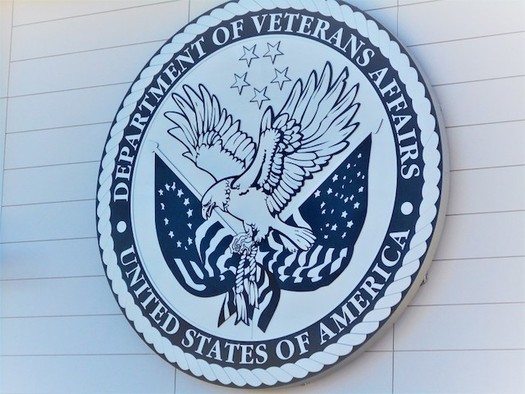 Veterans Affairs medical centers are looking to provide more legal aid to veterans. (1laura/Pixabay)