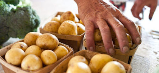 In Iowa, more than 360,000 people struggle with hunger, according to the group Feeding America. (fairfoodnetwork.org)