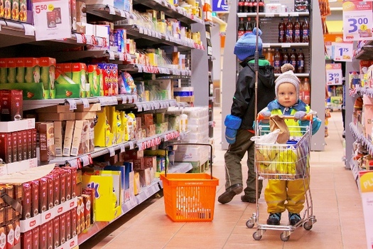 In Ohio, 67 percent of residents who receive food assistance live in families with children. (Jaro Larnos/Pixabay)