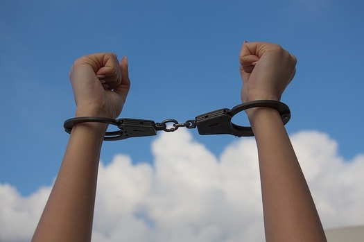 A majority of adults age 18 to 25 who are incarcerated in Illinois are there for nonviolent offenses. (Lechenie-narkomonii/Pixabay)
