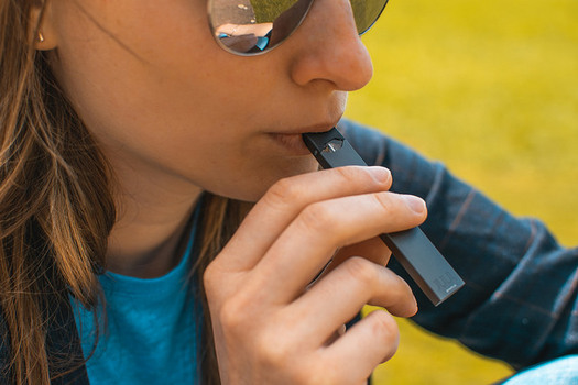 Many vaping devices are very easy to conceal. (Photo credit: vaping360.com )