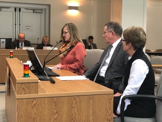 Jeff Chale (middle) questioned Washington lawmakers about a law that bars him from filing wrongful death claims on behalf of his daughter. (Washington State Assn. for Justice)