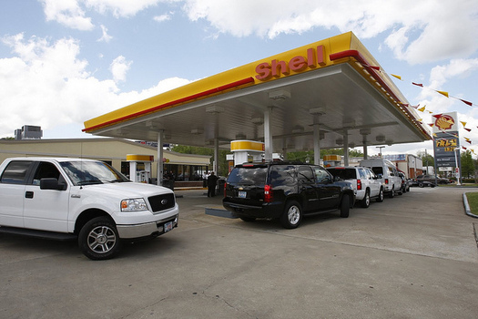 Corn producers hope the Environmental Protection Agency can finalize a rule on ethanol blending in time for the summer driving season. (Sweeter Alternative/Flickr)