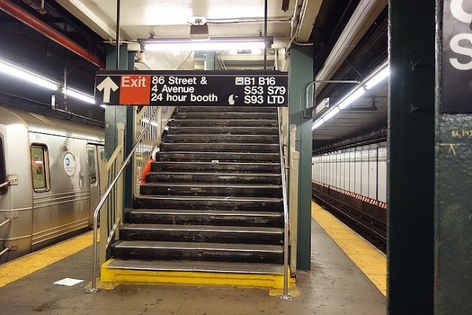 Three-quarters of New York City subway stations still are inaccessible for wheelchair users. (Tdorante10 [CC BY-SA 4.0 (https://creativecommons.org/licenses/by-sa/4.0)])