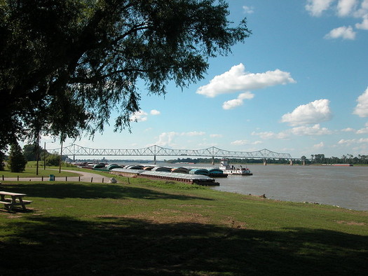 Conservation groups say Ohio River water-quality standards are especially important for downstream communities such as Cairo, Illinois. (Ken Lund/Flickr)