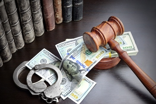 New research suggests that Kentucky's cash bail policies in some counties contribute to jail overcrowding and strain county budgets. (Adobe Stock)
