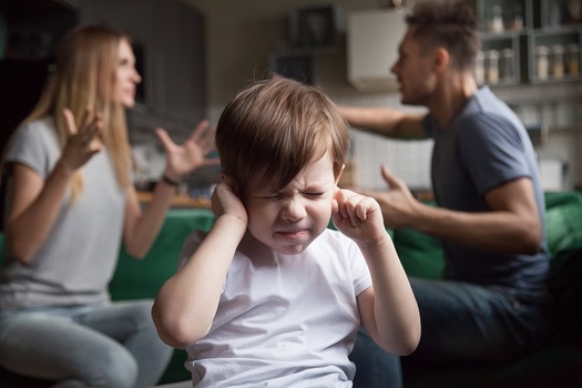 A parents' advocacy group says many divorcing couples can avoid messy child custody fights if state courts make equal access the first option for families.<br />(fizkes/AdobeStock)
