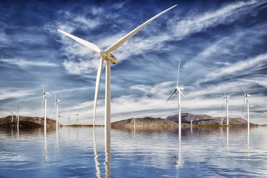 Studies have shown positive public health and climate impacts from wind-farm development. (enriquelopezgarre/Pixabay)