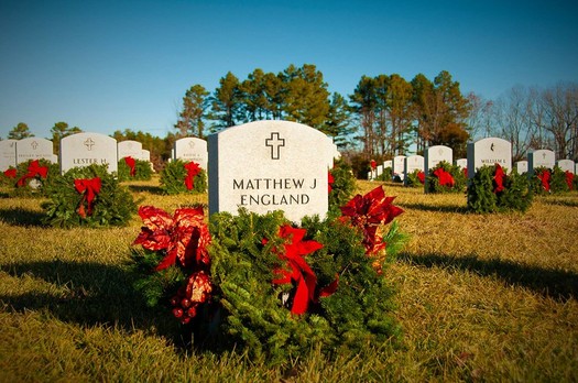 Some 1.8 million wreaths were placed at the tombstones of fallen veterans during Wreaths Across America ceremonies in 2018. (U.S. Army Training and Doctrine Command)