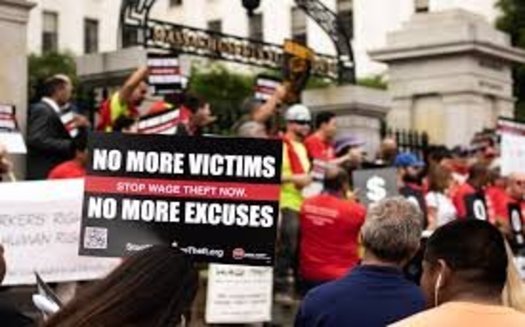 Minnesota labor officials say nearly 40,000 workers in the state each year are the victims of wage theft. (massclu.org)