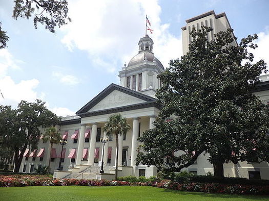La Legislatura de Florida se reune cada ao durante 60 das consecutivos. El Gobernador dice que el pago a los maestros ser una de las prioridades del 2020.