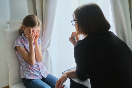 sociale assistente psicologa bambina sociaal psycholoog praat werker lowincomerelief assistante parle psychologue therapist aim legislature troubled psychologist caseworkers