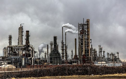 Exposure to benzene, a carcinogen released at oil and gas refineries, can cause vomiting, headaches, anemia, increased risk of cancer and death, according to the U.S. Centers for Disease Control and Prevention. (Patrick Hendry/Wikimedia Commons)
