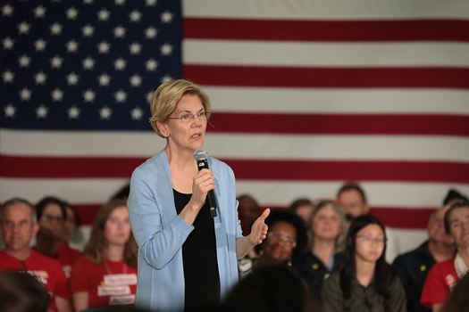 Sen. Elizabeth Warren stirs up the crowd at her first presidential campaign rally in Virginia last week. (Wikimedia Commons)