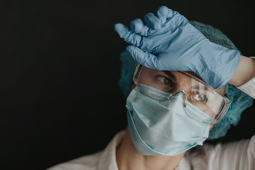 One in six coronavirus patients in Oregon is a health-care worker. (Mikhaylovskiy/Adobe Stock)