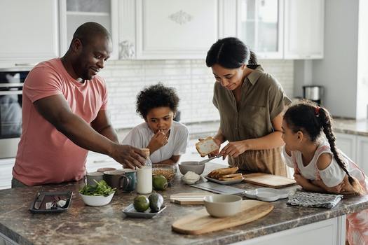 71% of North Carolinians are worried about covering basic costs by the end of the summer. (August de Richelieu from Pexels)