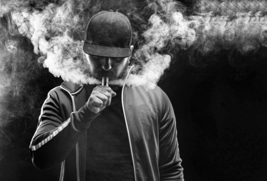 New research shows a strong correlation between vaping and catching coronavirus. (Adobe stock)