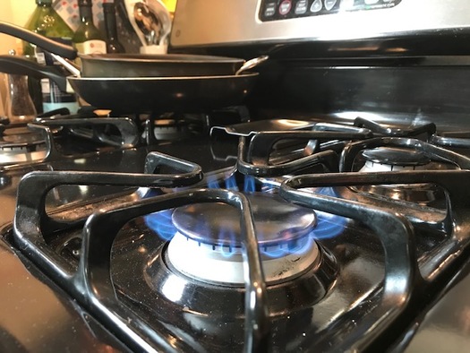 One in five Montana households spends well over the average of what it should on gas and electric bills. (Chris Thomas/Public News Service)