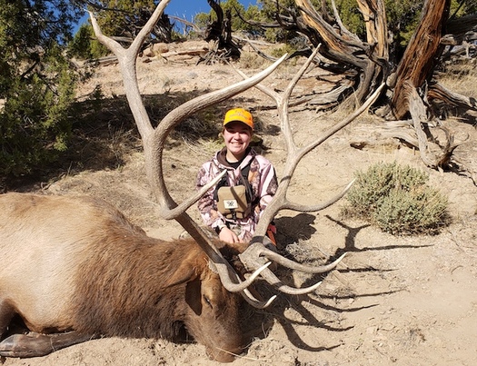 Families with children between age 12 and 20 facing serious, life-threatening health circumstances can sign up for a special hunting program at MuleyFanatic.org. (Muley Fanatic Foundation)