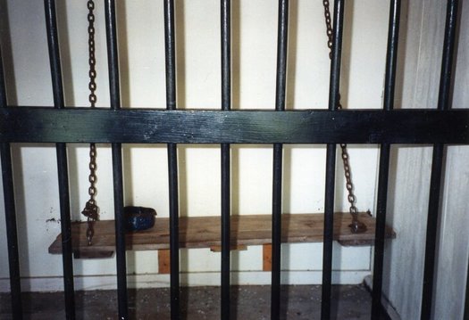 Proposition 25 would eliminate cash bail in California. (whatimeantosay/Morguefile)
