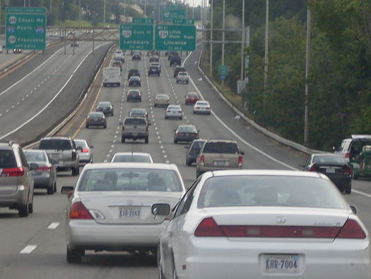 Emissions from Northern Virginia's heavy commuter traffic causes people to experience serious lung problems such as asthma, according to a new report. (Wikimedia Commons)