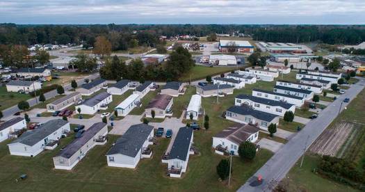 Abbott Park, a mobile home park in Lumberton, N.C. Researchers examining the health effects of rising temperatures in counties like Robeson are looking at how higher temperatures can affect residents and exacerbate social vulnerabilities. (Julia Wall/JWALL@NEWSOBSERVER.COM)