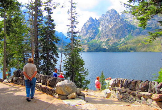 States dependent on tourism and energy production revenues have been disproportionately impacted by economic fallout from COVID-19. (Roger Sylvia/Wikimedia Commons)