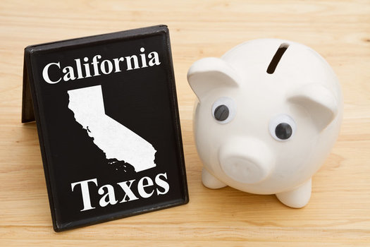 El impuesto propuesto a los ultra ricos afectara a unas 15 mil familias en California. (Karen Roach / Adobe Stock)
