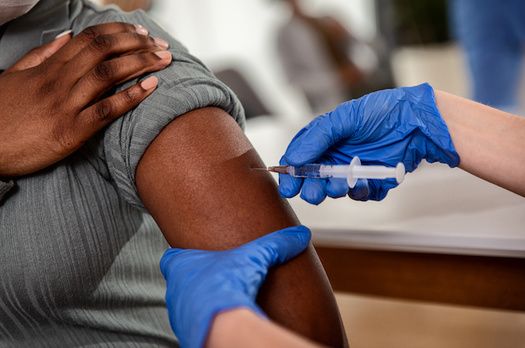 About 17% of Washingtonians are fully vaccinated. (Zoran Zeremski/Adobe Stock)