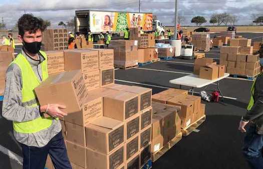 Since March 2020, Food Bank for the Heartland has provided more than 35 million meals, an 88%  increase over the previous four years' averages. (Roy Buri/Pixabay)