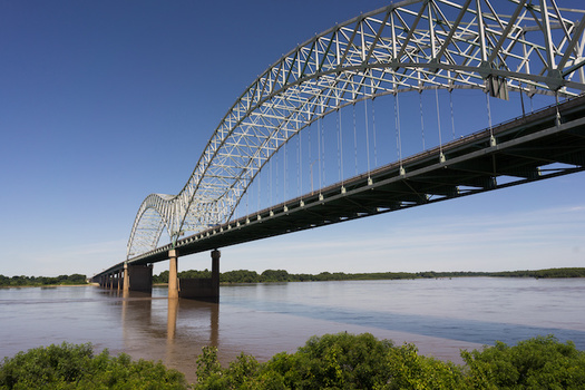 The Hernando de Soto Bridge, which crosses the Mississippi River between Arkansas and Tennessee, is now closed indefinitely. (Adobe Stock)