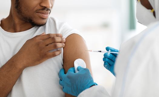 Nearly 60% of Washingtonians have been fully vaccinated for COVID-19. (Prostock-studio/Adobe Stock)