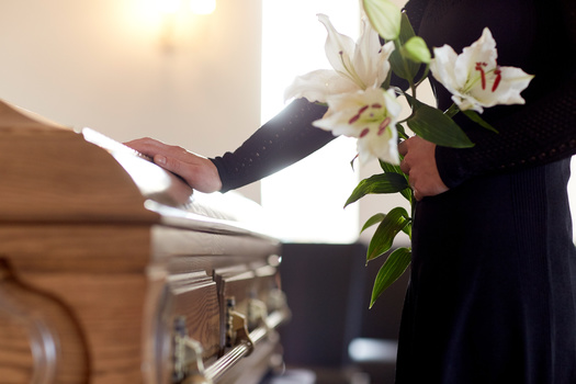 A FEMA program will reimburse families for funeral expenses of multiple COVID victims, up to a limit of $35,500 per applicant. (Syda Productions/Adobestock)