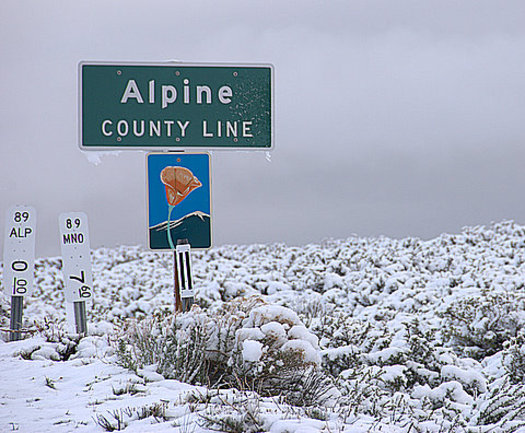 Environmental groups want to keep towns such as Alpine in the Sierras in a single political district, rather than combine them with cities on the San Joaquin Valley floor. (Constantine Kulikovsky/Wikimedia Commons)