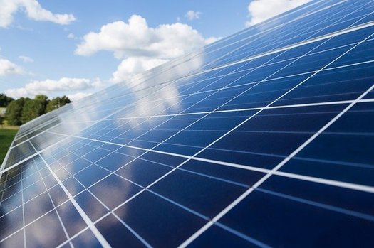 A bill before Gov. Ron DeSantis directs the Florida Public Service Commission (PSC) to change net-metering requirements to have customers pay the full cost of electric service instead of that cost being 