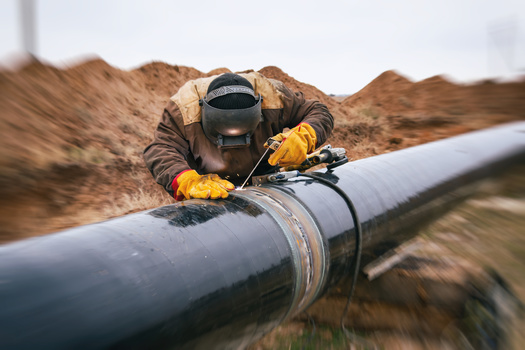 The Spire STL pipeline connects into the larger Rockies Express Pipeline, which stretches 1,700 miles across eight states. (Adobe Stock)