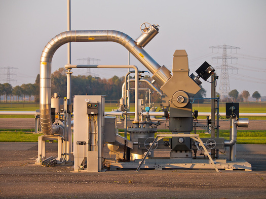 Nationwide, low-producing oil and gas wells leak roughly 4 million metric tons of methane emissions per year, according to new data from the Environmental Defense Fund. (Adobe Stock)